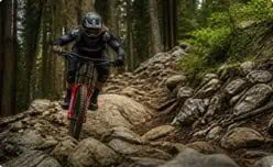 Bicicleta MTB para montaña y senderos
